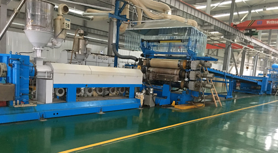 Extrusion and blow molding equipment